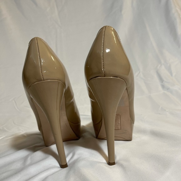 DRASH Heels - Picture 2 of 3